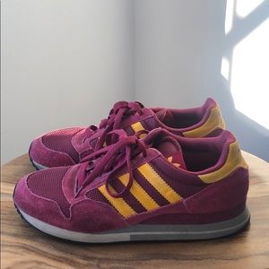 Adidas 3 Streifen | Magenta and Yellow